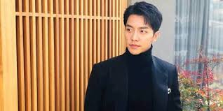 He has garnered further recognition as an actor and rose to international popularity around asia with. Hari Terakhir Lee Seung Gi Di Jogja Makan Di Lesehan Dan Main Egrang Kapanlagi Com
