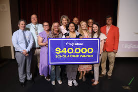 HCHS Student Wins $40K BigFuture Scholarship for Taking College and Career  Planning Steps