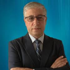 What is the benefit of tail current in patch clamp recordings?