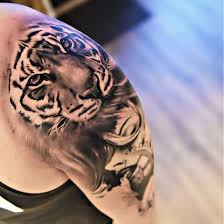 Tiger Shoulder Tattoo Google Search Tiger Tattoo Design Cool Shoulder Tattoos Tattoos For Guys