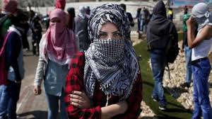 7 juni 2021 00:03 am. Perempuan Perempuan Cantik Palestina Bangkit Bawa Berpeluru Batu Lawan Israel Tribunnews Com