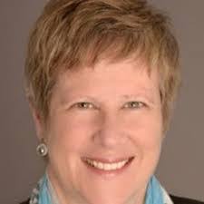 Elisa Bean's Instagram, Twitter & Facebook