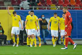 Armenia vs românia / derbiul pentru locul 2 astfel, de la ora 19:00 cei interesați de meciul româniei vor fi nevoiți să mute pe prox, acolo unde vor putea urmări evoluția tricolorilor antrenați de mirel rădoi. Live Blog Drumul Spre Mondial Trece Prin Erevan Cum Ar Putea ArÄƒta Romania In Meciul Cu Armenia
