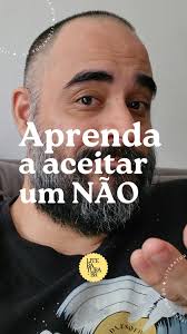 Aceite o NÃO..., É bom? Claro que não. , Quem diabos gosta de ser  dispensado?, Ninguém. , No entanto, é algo do nosso jogo, o mercado  literário é assim. Mas receber um não faz parte da trajetória de ...