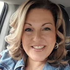 Rosalie Mena's Instagram, Twitter & Facebook