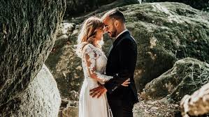 Kata mutiara pernikahan menyentuh hati dan romantis ini pantas buat kamu yang membutuhkan kata mutiara calon pengantin. 27 Kata Kata Mutiara Pernikahan Romantis Dan Bermakna Ragam Bola Com