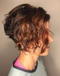 20 Kurze Lockige Frisuren Fur Frauen Lebhaft Lockige Frisuren Kurze Lockige Frisuren Lassige Frisuren