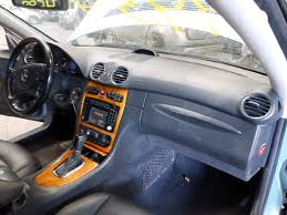 J'ai un petit accro sur le tableau de bord au niveau de la commande des phares, peux t on passer de la teinture pour siege en cuir sur cette pièce en plastique. Armaturenbrett Mercedes Benz Clk C209 240 209 361 2096800287fkz B Parts