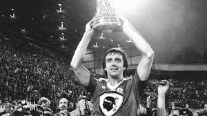 Wilhelmus martinus leonardus johannes van der kuijlen. Forgottenfootballers On Twitter Willy Van Der Kuijlen Famous In Holland Because Of His Nickname Skiete Willy Played More Than 500 Games For Psv Between 64 And 81 Https T Co Envt4dvgpz