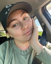 Bridget Higgins's Instagram, Twitter & Facebook