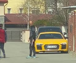La fiche de marius sumudica (astra giurgiu) sur sofoot.com. BÄƒiatul Lui È™umudicÄƒ La CumpÄƒrÄƒturi Cu Bolidul De Peste 100 000 De Euro Bogdan Andone A Venit SÄƒ I Admire Limuzina Foto