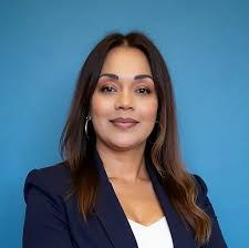 Cynthia Baxter's Instagram, Twitter & Facebook