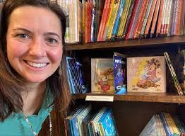 Kelly Macomber's Instagram, Twitter & Facebook