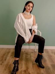 The hindi medium actress posted a picture from a latest photoshoot on her instagram which shows her holding a boom box and grooving with a cigarette in her mouth. From Saba Qamar To Minal Khan Controversial Photos Of Pakistani Celebrities In The Public Domain Entertainment Photos Gulf News