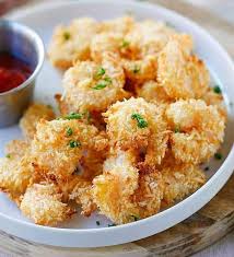 Une Recette Croustillante De Crevettes Popcorn Au Parmesan Recipe In 2020 Shrimp Recipes Easy Popcorn Shrimp Shrimp Recipes For Dinner
