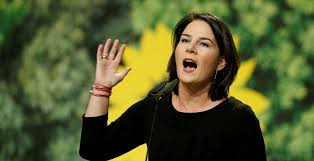 Zuvor war sie von 2009 bis 2013 landesvorsitzende der grünen in brandenburg. Deutschland Annalena Baerbock Wird Kanzlerkandidatin Der Grunen Wiener Zeitung Online
