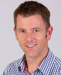 Ken Munro's Instagram, Twitter & Facebook