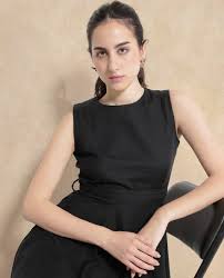 Rareism Women's Mulana Black Polyester Blend Crew Neck Plain Sleeveles