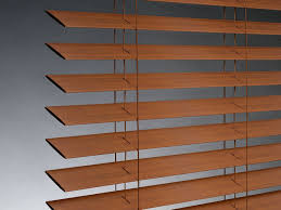 Why choose bali blinds top of the line blind design the. Faux Wood Vs Real Wood Blinds Don T Let Your Blinds Warp