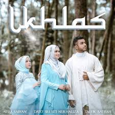 Untuk melihat detail lagu lagu siti nurhaliza klik salah satu judul yang cocok, kemudian untuk link download lagu siti nurhaliza ada di halaman berikutnya. Lirik Lagu Raya Dato Sri Siti Nurhaliza Taufik Batisah Nissa Sabyan Ikhlas Rafzantomomi