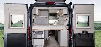 À l'heure de franchir le pas, vous hésitez. Hymer Free 540 La Liberte En Van Jusqu A 5 Couchages A Petit Prix L Automobile Magazine