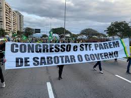 As motociatas têm sido a principal forma de manifestação de grupos bolsonaristas. Mywfo0cmfxvntm