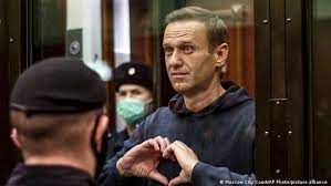 Картинки по запросу навальный суд Navalnogo Dostavyat Na Sud Po Delu O Klevete Na Veterana Iz Rolika Rt Novosti Iz Germanii O Rossii Dw 04 02 2021