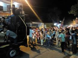 Upin ipin ikut takbiran keliling malam hari waduh upin ipin seneng kali yaa upin ipin ikut takbiran menyambut indul fitri ondel2 tidak maw ketinggal ikut parade takbiran keliling, ondel ondel. Rayakan Idul Fitri Warga Takbiran Keliling Kampung Beritabojonegoro Com