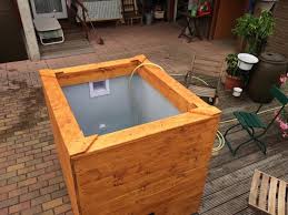 Pool Ist Isoliert Und Fasst 1000l Inklusive Pumpenanlage Und Color Container Das Holz Wurde Mit Bondex Behan Eigenen Pool Bauen Gartenbadewanne Diy Schwimmbad