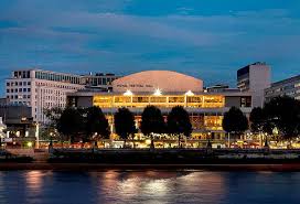 The Royal Festival Hall For Cake And Coffee Before We Catch The Train Home After Walking Back From Lunch In Town Ove London Street Food Market Festival Hall