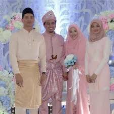 Mahasiswa bidang seni di uitm. Rotikaya Adik Fattah Amin Pula Kahwin Baru Baru Ini Facebook