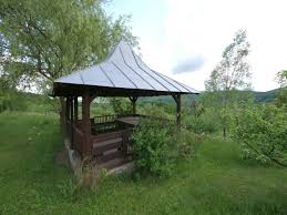 Ideala ca si casa de vacanta pozitionata doar la 2 minute de mers pe jos de baia rosie resort, aproape de lacul sarat baia bacuilui poate fi oricand o alternativa pentru cei ce doresc sa se retraga din aglomeratia urbana. Video Casa Cu Deal Inclus