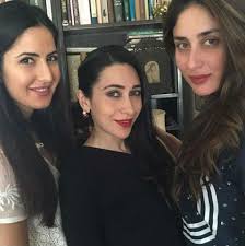 Katrina Kaif Spends Christmas With Boyfriend Ranbir Kapoor S Family Kareena Kapoor Katrina Kaif Karisma Kapoor
