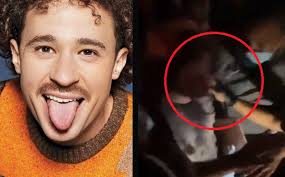 El youtuber poblano publicó un fotomontaje en su perfil de instagram emulando el sagrado corazón de jesús. Luisito Comunica Fans Sofocan Youtuber En Venezuela Desmaya Video