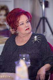 Stela popescu va fi condusă pe ultimul drum duminică, atunci când va fi înmormântata lângă soțul ei, puiu maximilian, în cimitirul cernica. Stela Popescu A PÄcÄlit Moartea La 5 Ani Video Exclusiv Libertatea