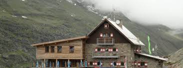 Die unbewirtschaftete fidelitashütte wurde 1896 errichtet und dient heute dem hochwildehaus als winterraum und selbstversorgerhütte für 12 personen. Langtalereckhutte 2 450 M Otztaler Alpen Tirol