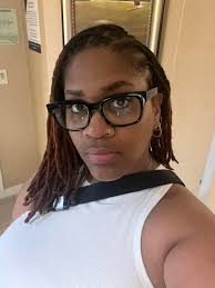 Does this happen to anyone while trying to focus?