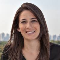 Amanda Boaz's Instagram, Twitter & Facebook