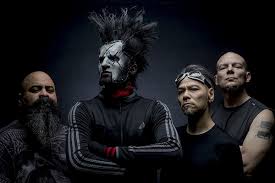 No official cause of death is revealed, but a drug overdose is suspected. Static X Triumph Durch Reise Saluting Wayne Static Auf Album Siing