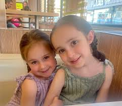 Hi I am looking for someone who is able to put my grandmother in a picture  with my two daughters who sadly she never got to meet. I would greatly  appreciate it.