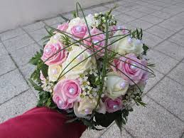 Résultat de recherche d'images pour "bouquet mariée LINEAIRE"