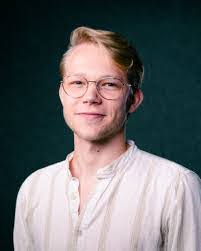 Eliot Somers's Instagram, Twitter & Facebook