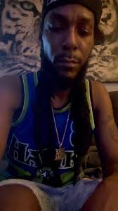 Wat your dad do to u 🤷🏽‍♂️