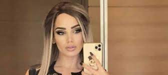 Ses parents se séparent alors qu'elle est adolescente. Les Marseillais A Dubai Manon Marsault Prete A Rejoindre Le Tournage Mce Tv