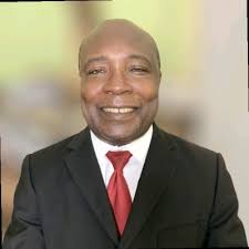 Errol Holmes receiving NCU Alumni Beacon Award for Outstanding Professional  Achievement (HR), Public Service & Service to NCU