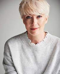 Part the hair into sections and cut each in a straight line. Emma Thompson Hamilton Hodell