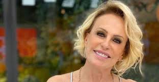O filme (2013), xuxa e os duendes (2001) and xuxa e os duendes 2: Na Praia Ana Maria Braga Surpreende Ao Exibir Novo Visual Com Dreads To Comprando Um Ukulele