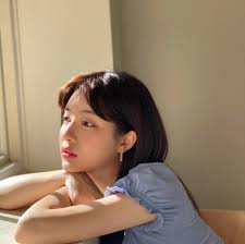 드디어 함께 드라마를 찍게 된 우석은 우연히 세주 몸의 비밀을 알아버리고. ì¡°ìˆ˜ë¯¼ On Instagram í–‡ì‚´ì´ ì˜ˆìœ ë‚  2021 ì—°ì˜ˆì¸ ì–¼êµ´ ì‚¬ì§„ ë‚ 