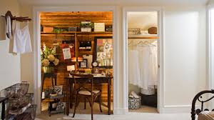 Find office solutions for your home that will help you maximize space, improve productivity, and create a chic office space that you look forward to visiting every day. 15 Uplifting Shabby Chic Home Office Designs That Will Motivate You To Do More