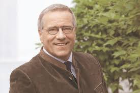 KJF Berufsbildungs-Zentrum bringt erste Flüchtlinge in Arbeit